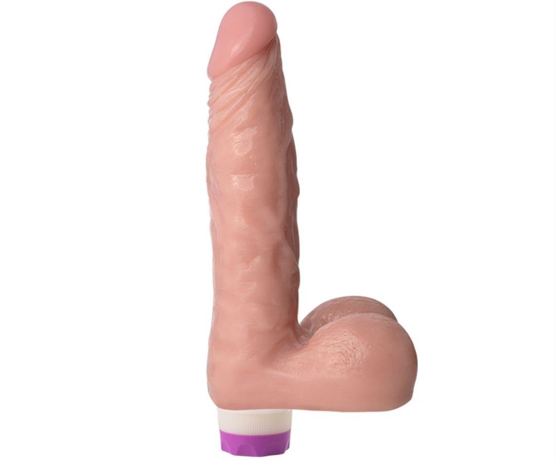 Prótese com vibrador 18 x 4 cm c escroto